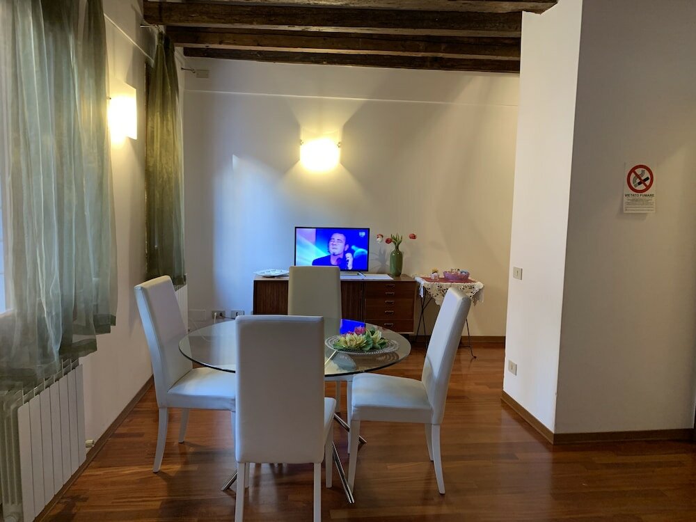 Фото Grimaldi Apartments - Ca Orlina