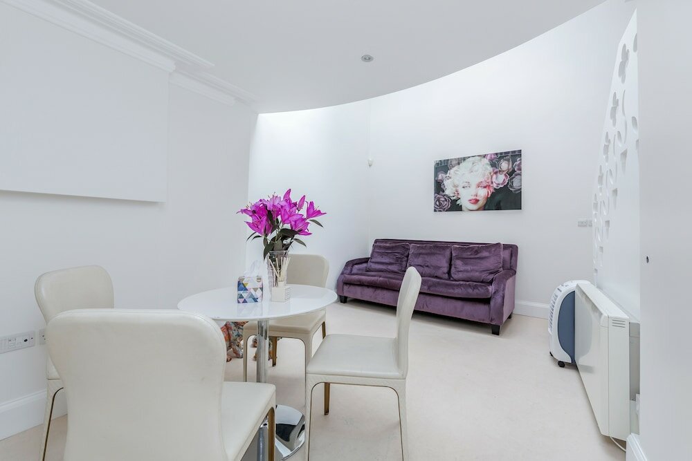 Фото Distinctive apartment for 3 with mezz