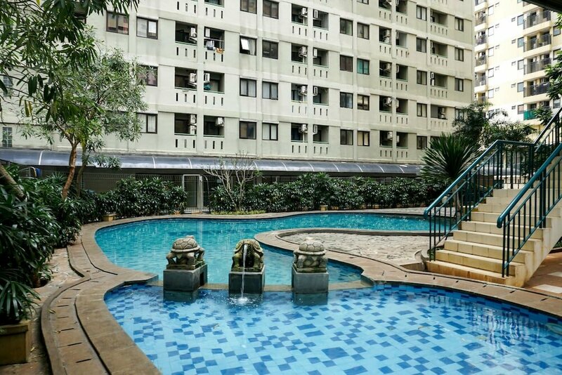 Гостиница Homey and Simply Studio Room at Kebagusan City Apartment в Джакарте