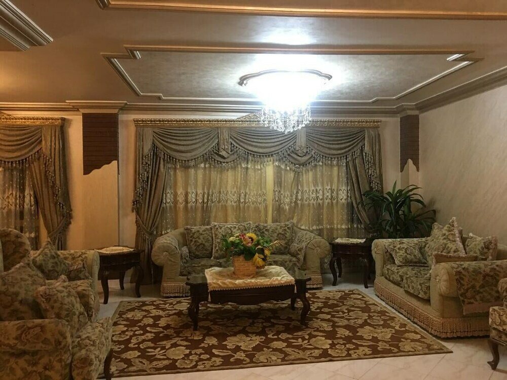 Фото Penthouse Apartment Pyramids view