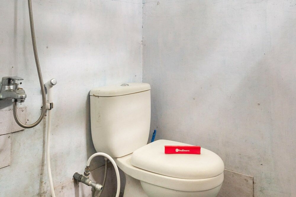 Фото RedDoorz @ Apache Camp