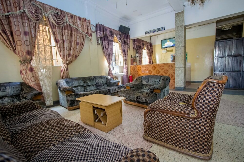Фото Mwana Highway Hotel Iganga