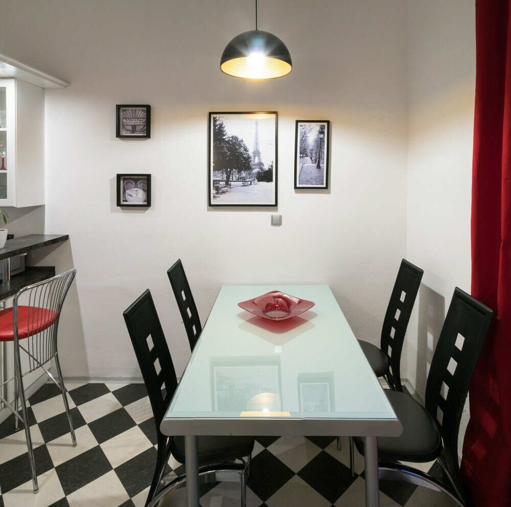 Фото Mordecai Twelve Apartments by Adrez Living