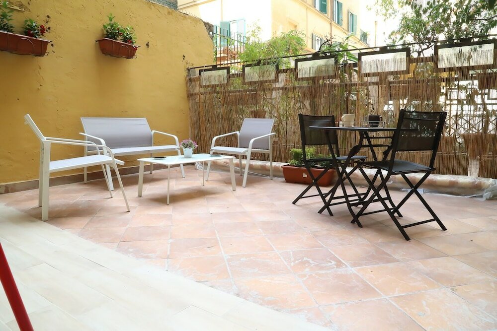 Фото Cinemovie Guesthouse