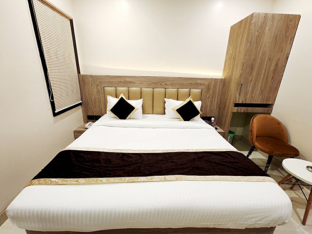 Фото Radha Residency by ShriGo Hotels