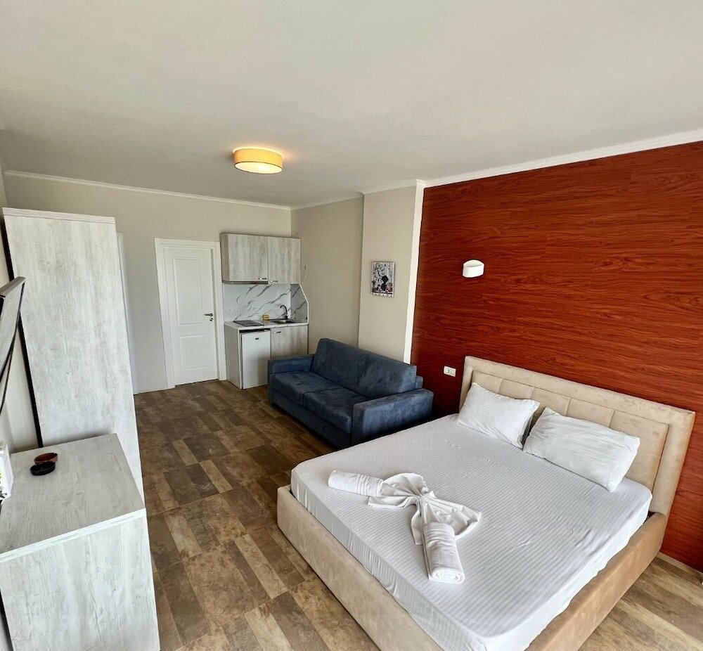 Фото Blumont Beachfron Apart-Hotel