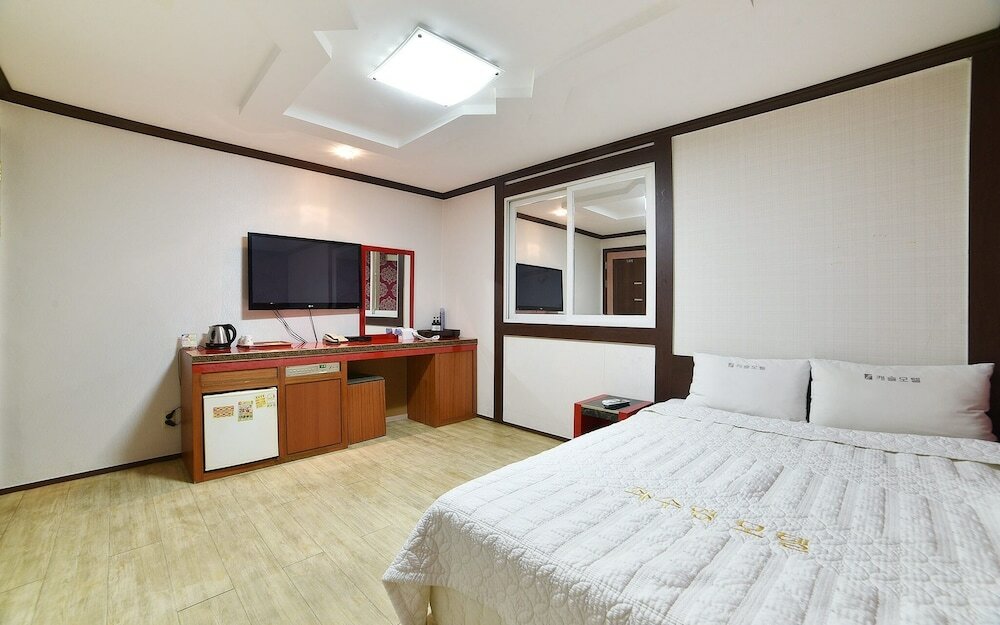 Фото Yeosu Jwasuyoung