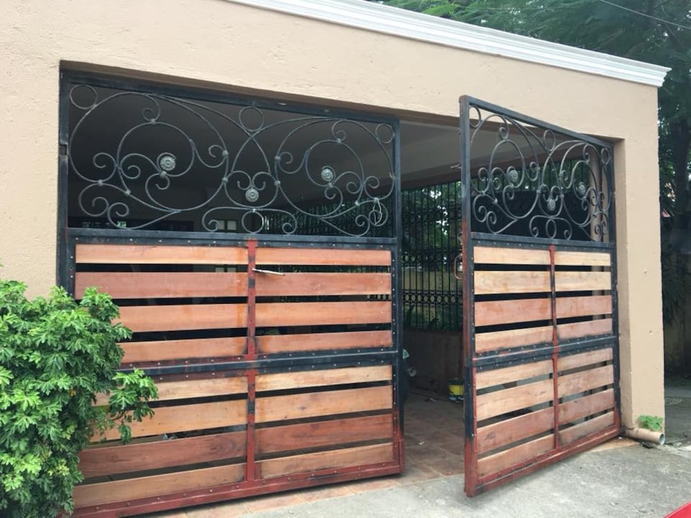 Фото Spinning Cat Hostel - Adults Only