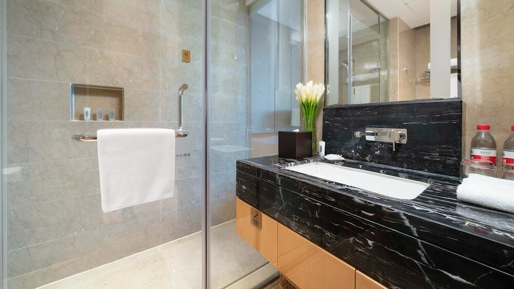 Фото Holiday Inn Chengdu Oriental Plaza