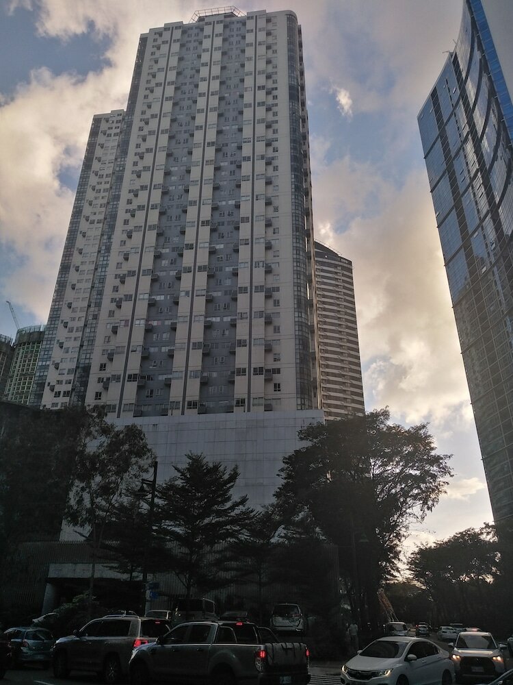 Фото Forbes Park Area Bgc