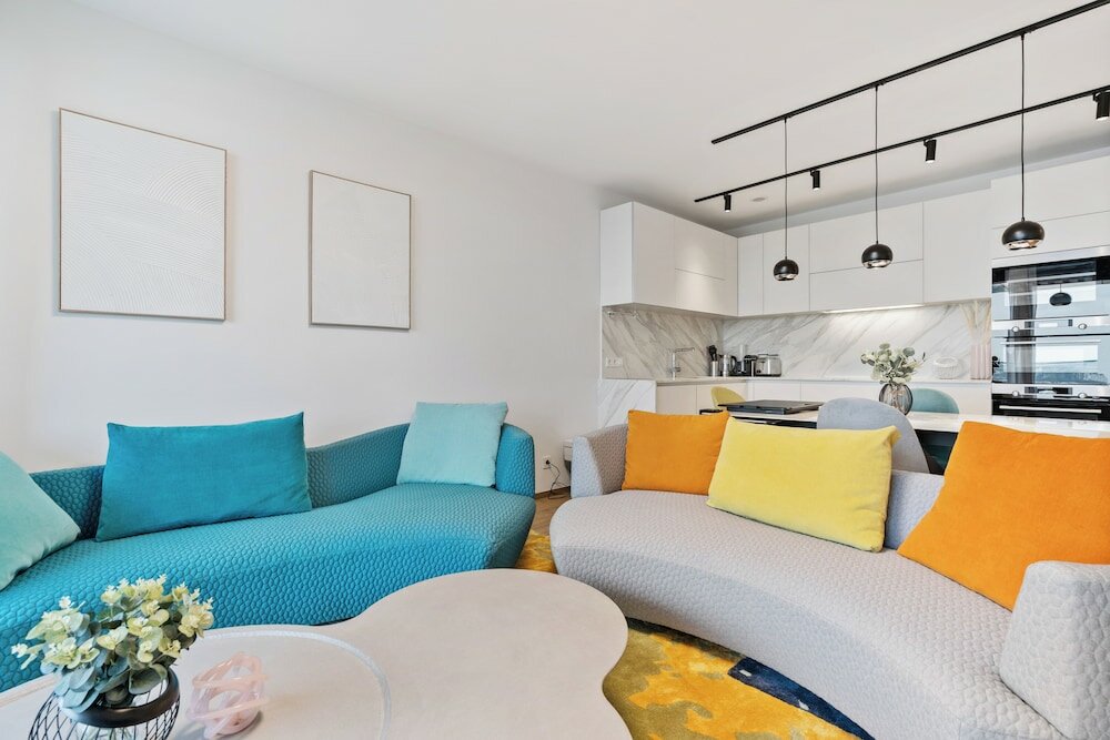 Фото Stylish Luxurious Apt w Pool & Gym Id214