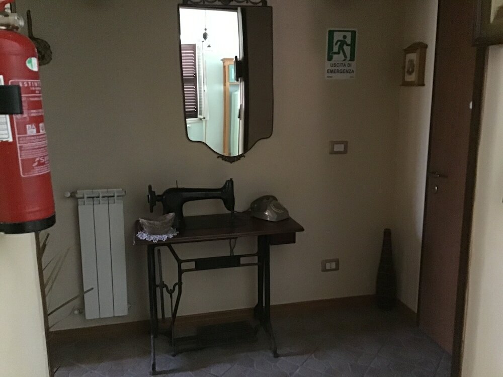 Фото Achirina Bed and Breakfast