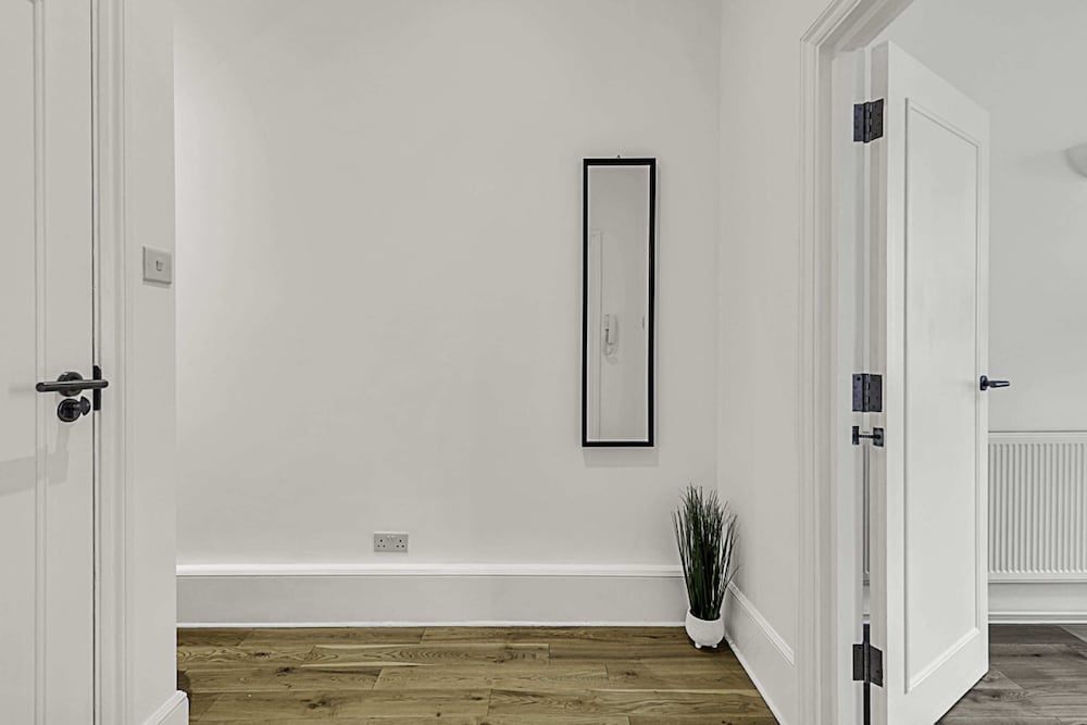 Фото Contemporary Oasis in Paddington II