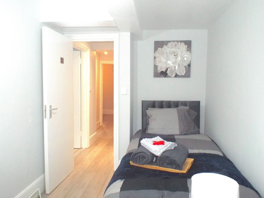 Фото East London Short Let's