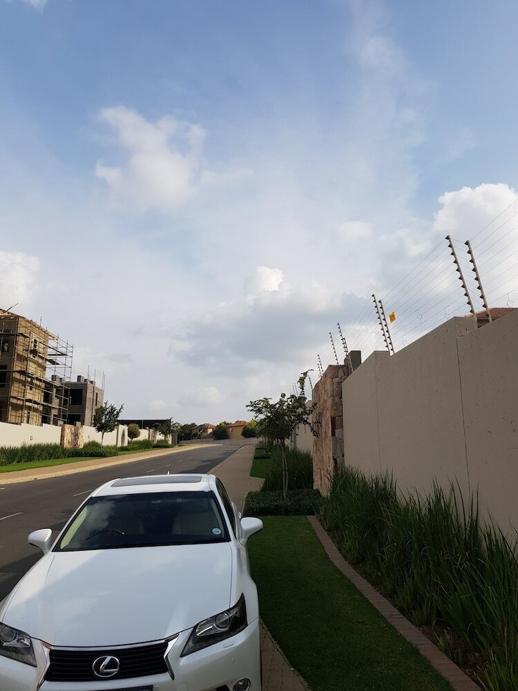 Фото Nova Luxury Suites Saratoga 112