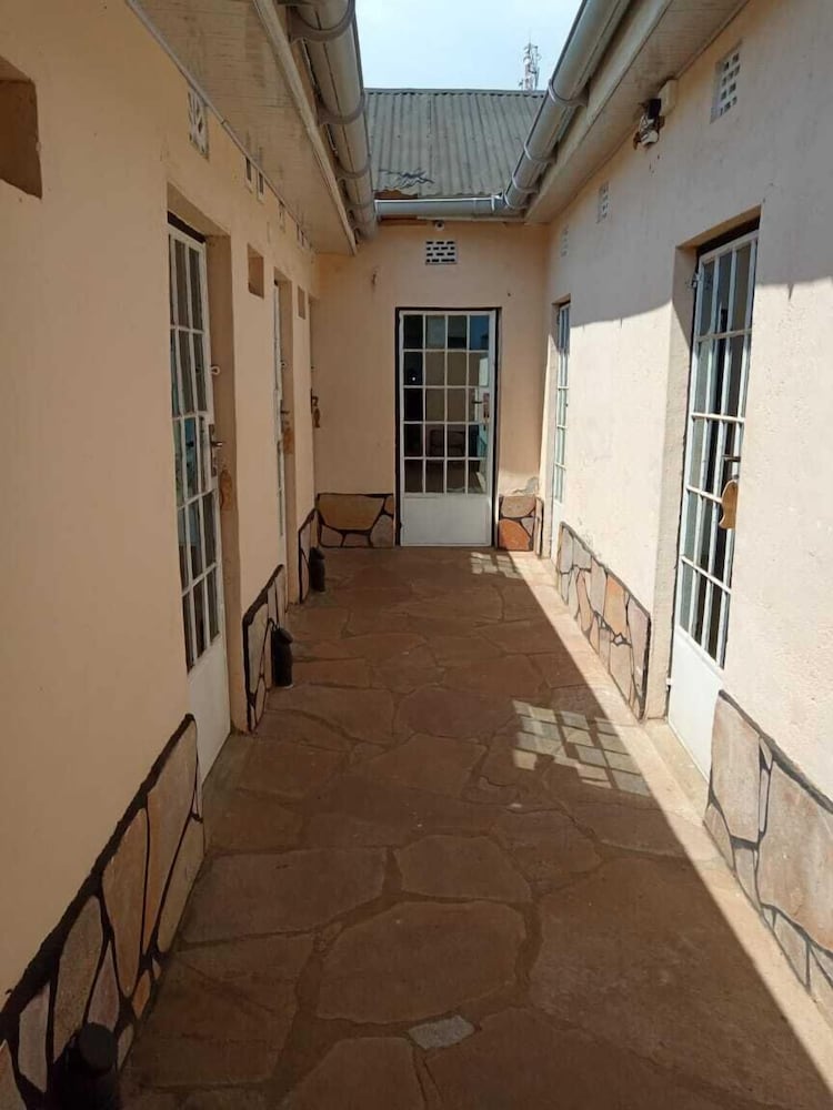 Фото Quinten Hotel Kisumu