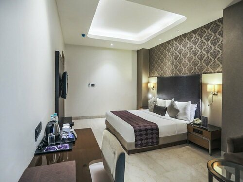 Внешний вид отеля The Grand Orion Greater Kailash в Делях, фото 2