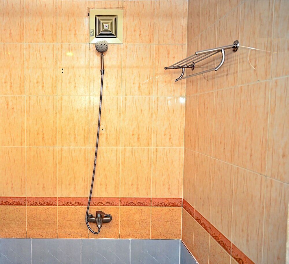 Фото Hanz Cosmos Central Hotel