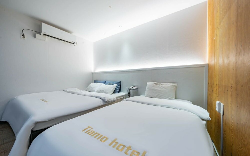 Фото Tiamo Hotel Yeosu