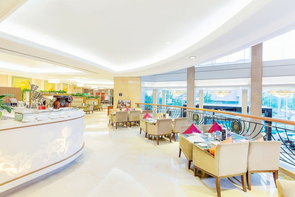 Фото Sheraton Chengdu Lido Hotel