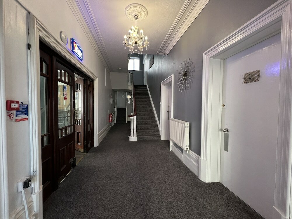 Фото Capital One Hotel