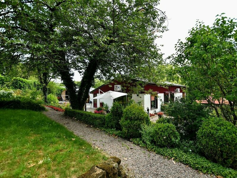 Гостиница Luxury Holiday Home in the South of Limburg Province with Hot Tub, Sauna, Large Garden