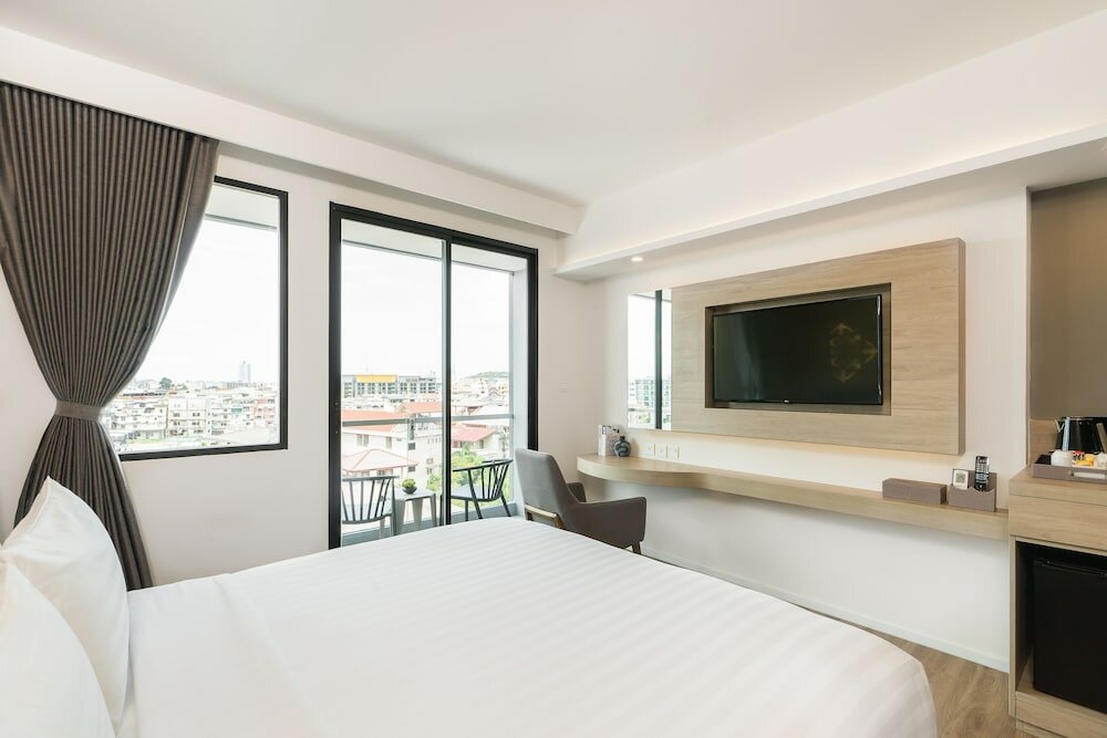 Фото Hotel Amber Pattaya