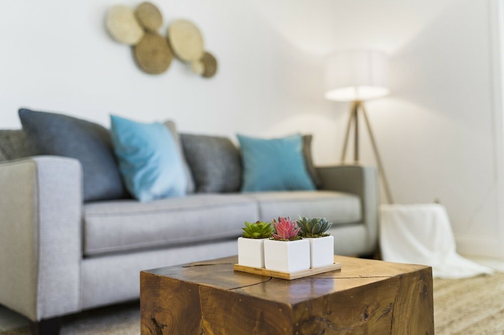 Фото Alani Bay Premium Condos