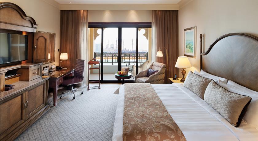 Фото Shangri-La Hotel Apartments Qaryat Al Beri