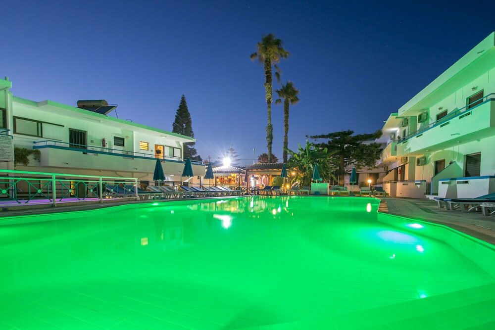 Фото Yiannis Yard Studios & Apartments