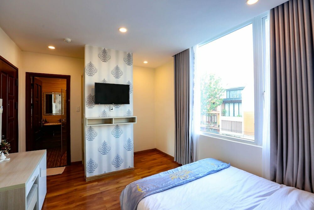 Фото Ttr Vincent Hotel