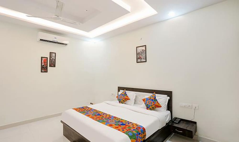 Фото Fabhotel Atharv Palace