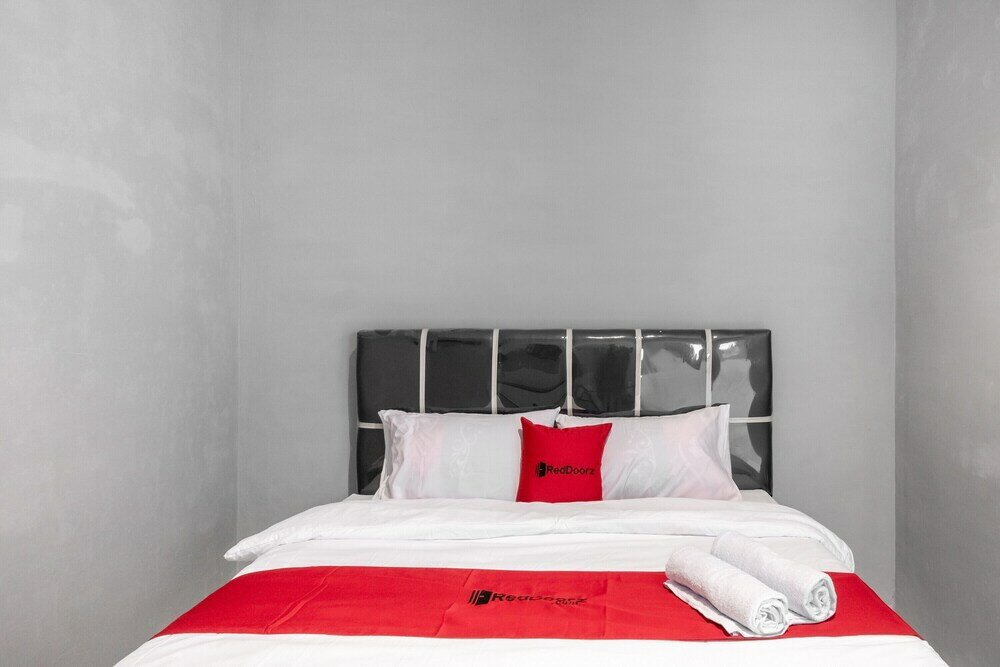 Фото RedDoorz near Manhattan Square Medan