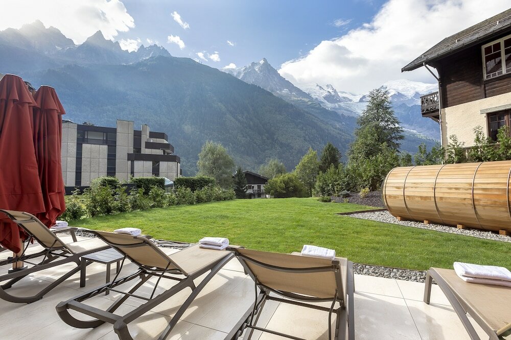 Фото Chalet Hôtel le Prieuré and SPA