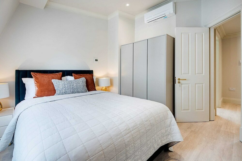 Фото Marble Arch Suite 4-hosted by Sweetstay