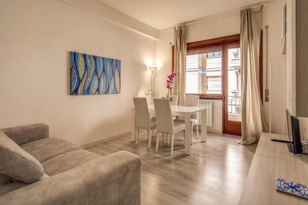 Фото Retro2 Vaticano-max 4 pax