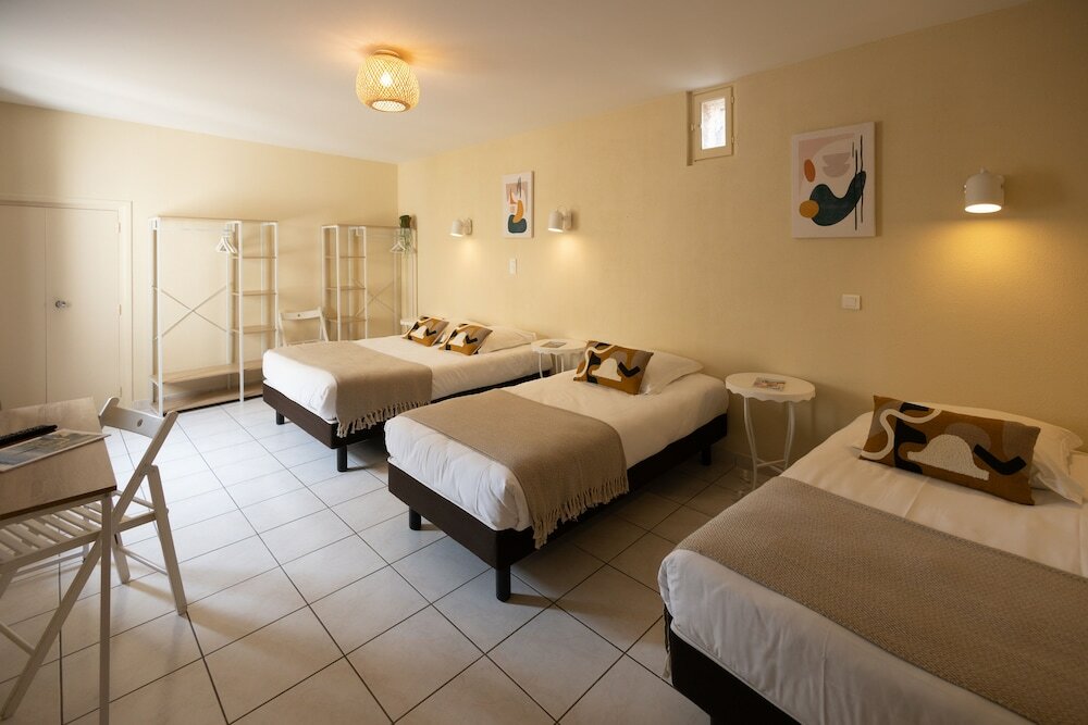 Фото L'Aptois Hotel