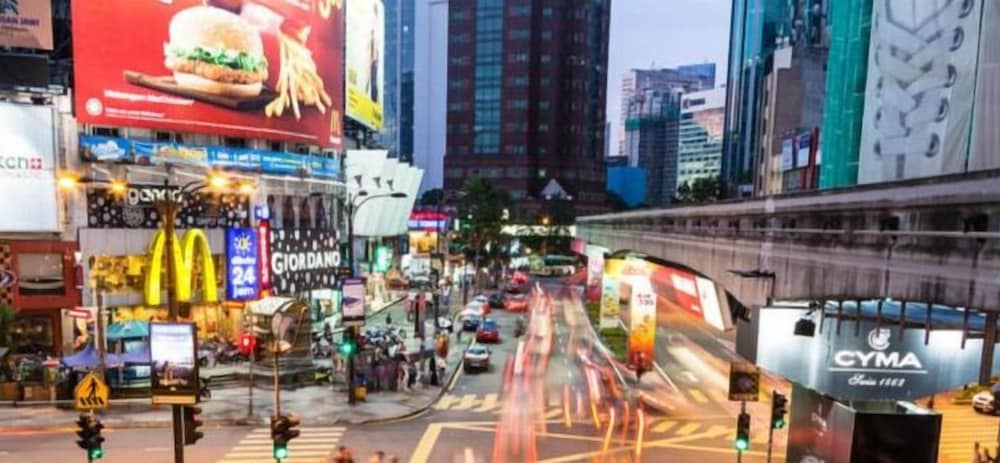 Фото D'majestic Place by Homes Asian 3