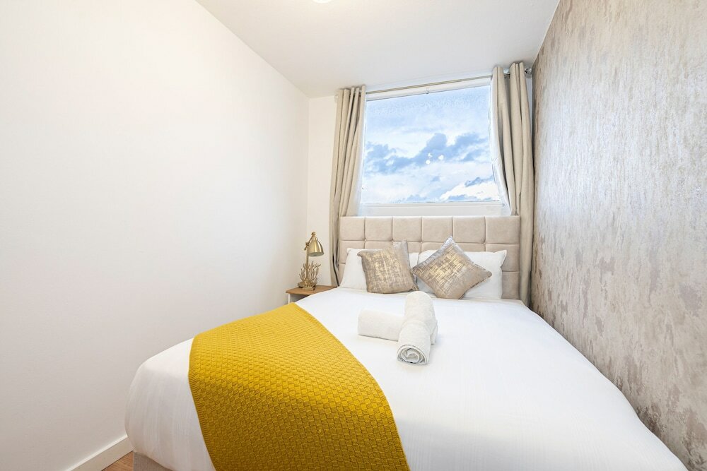 Фото Lovely Apartments in Landward Court