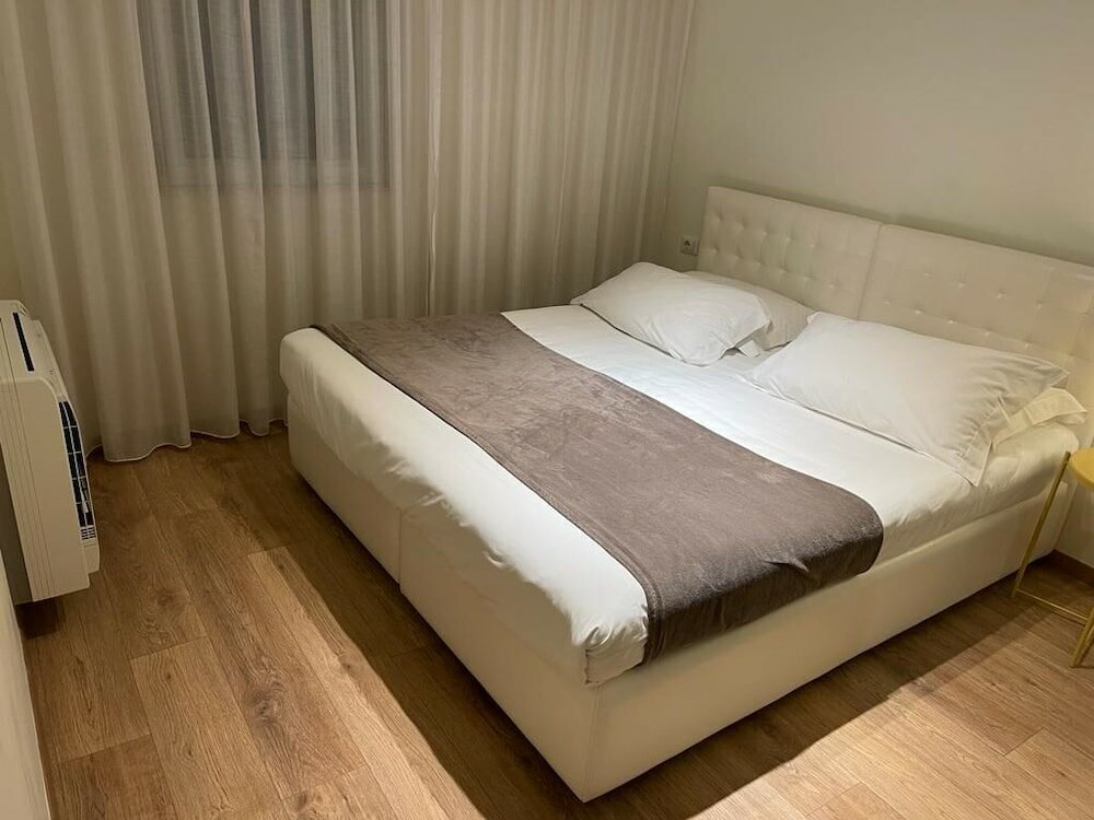 Фото The Rooms Apartments Tirana