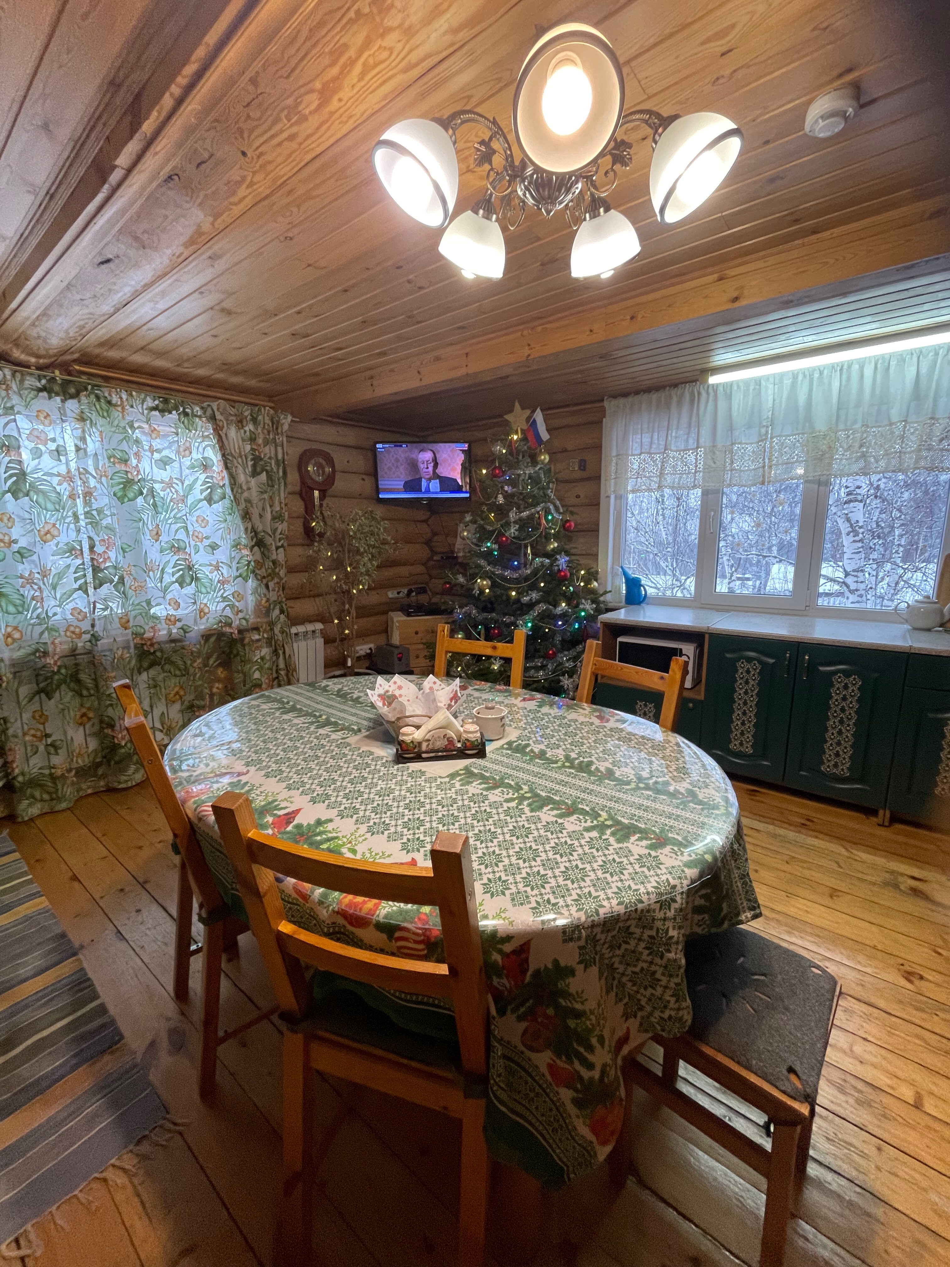 Фото Теремок в горах