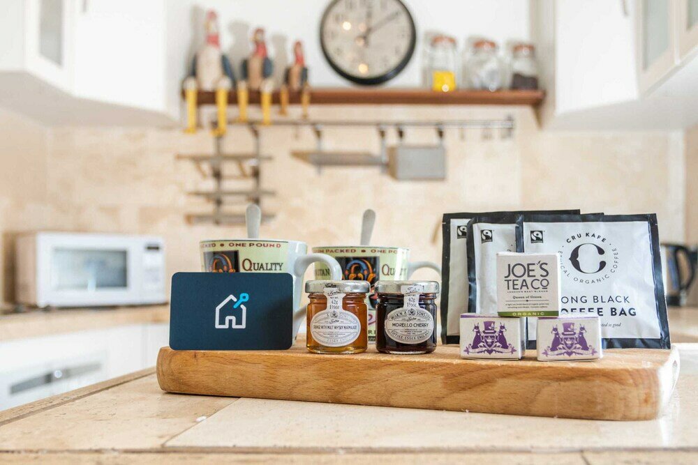 Фото Bright Bayswater Apartment