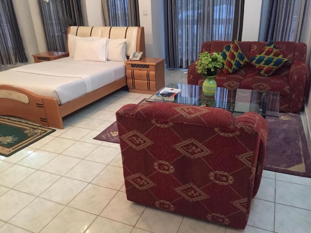 Фото Romalo Guesthouse