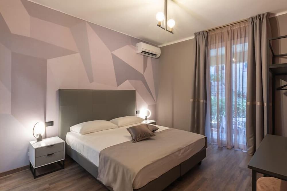 Фото The Time Home&Hotel