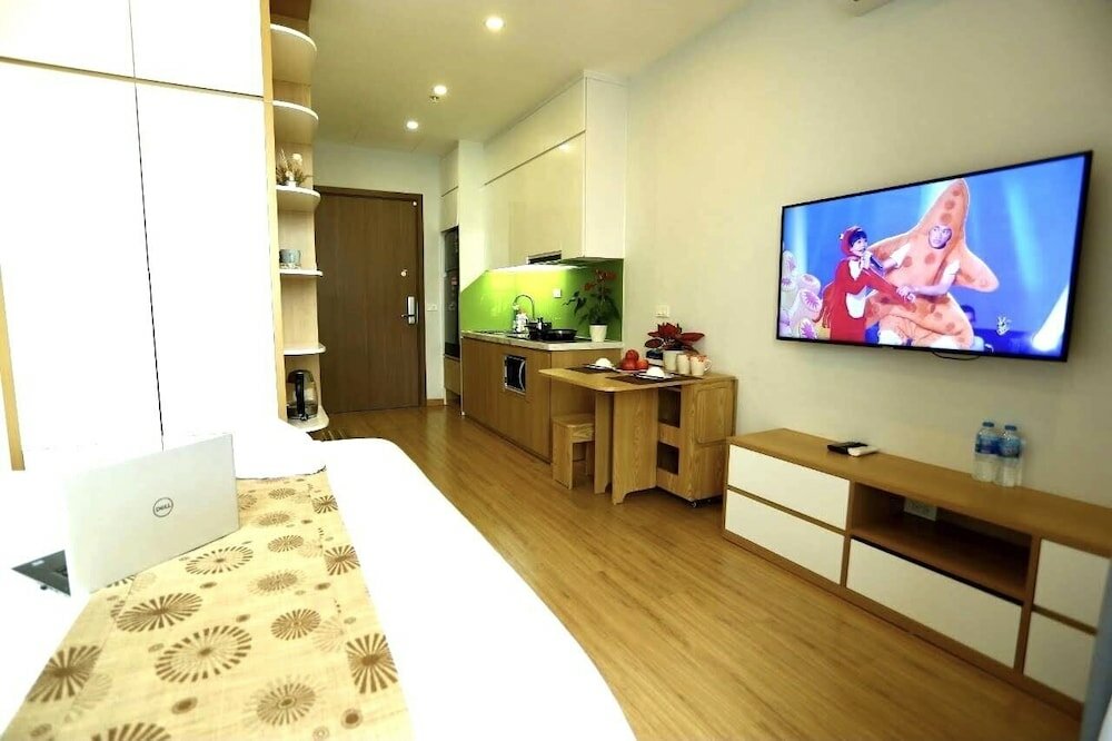 Фото Canh Apartment in Vinhomes Green Bay