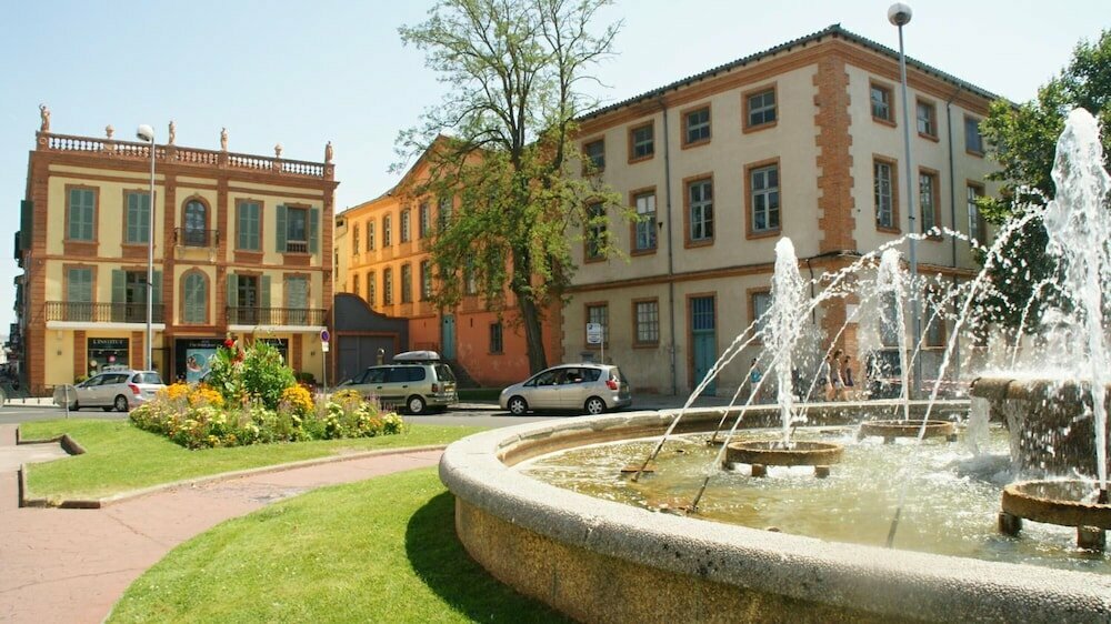 Гостиница Brit Hotel Confort Montauban, Тарн‑э‑Гаронн, фото