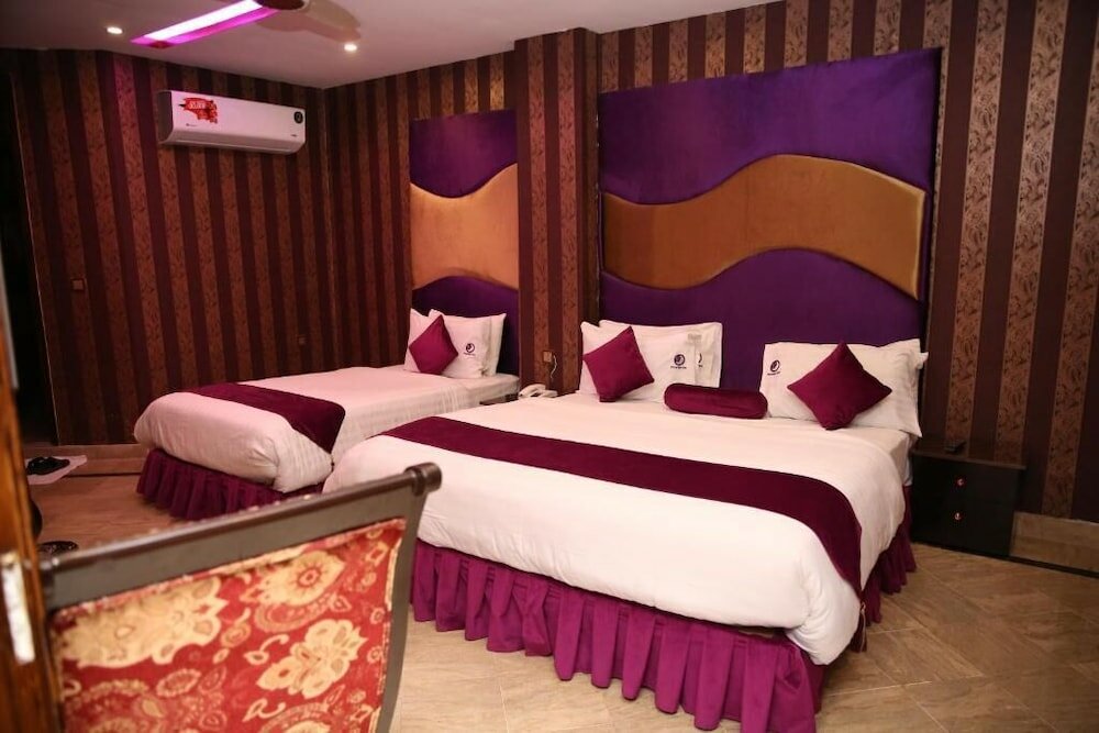 Фото Premier Inn Gulberg Lahore