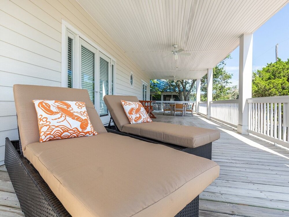 Фото 5 Oclock Somewhere