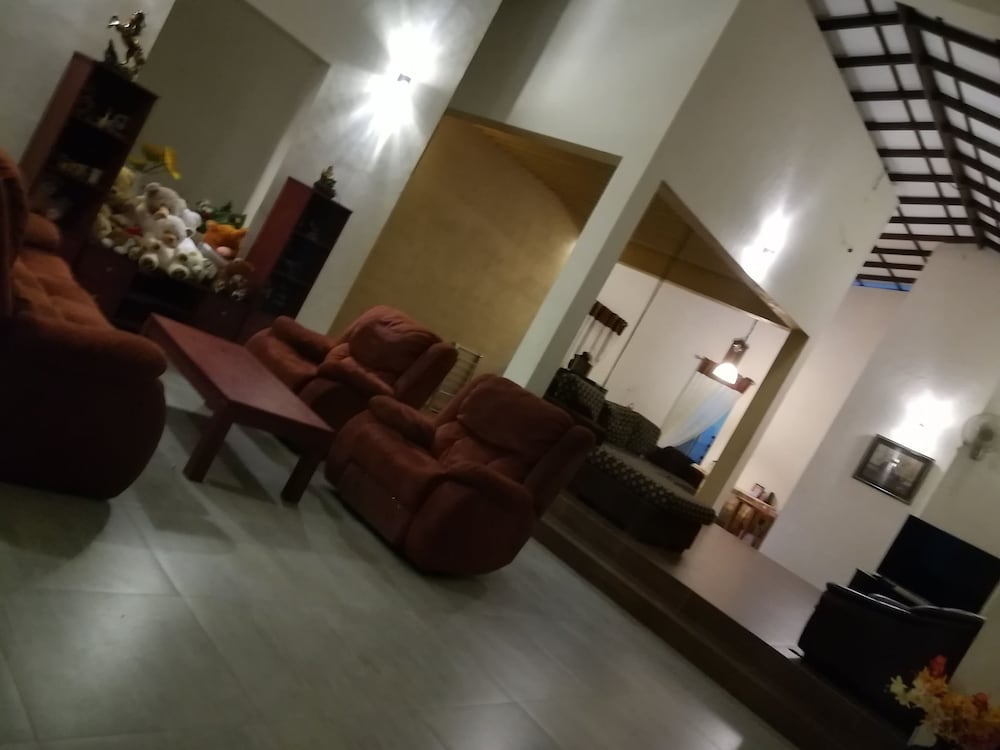 Фото Peacock Garden Villa