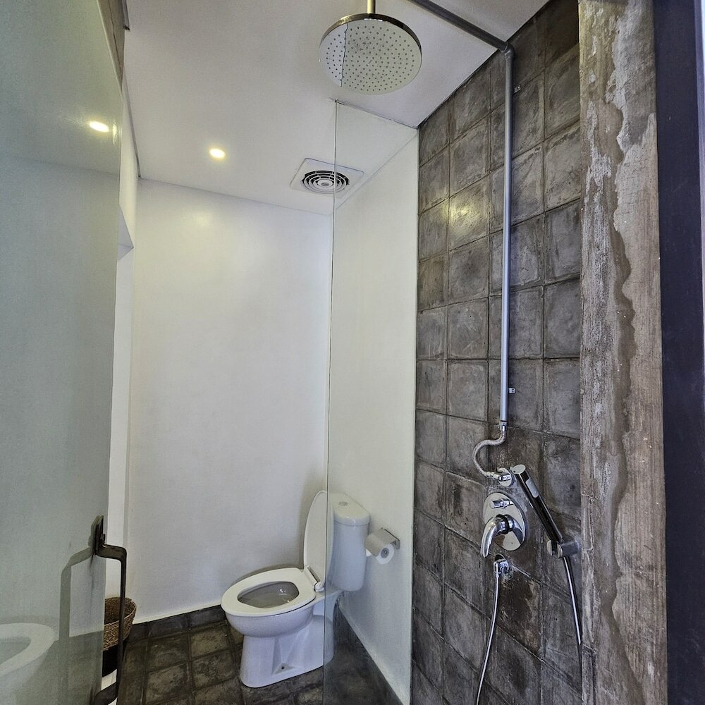 Фото Chandi Hotel